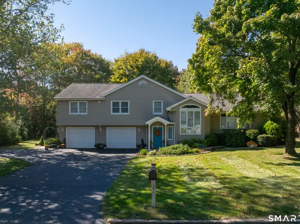 2 Patrick Lane, Branford, CT 06405