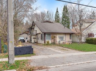 150 Berczy St #3, Barrie, ON L4M3R4