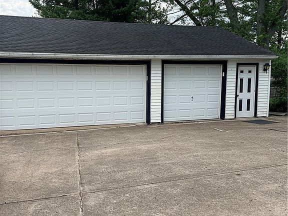 4th image of 15381 Howe Rd