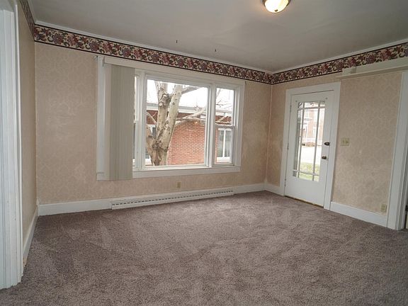 3rd image of 212 W Pearl St Lot 62