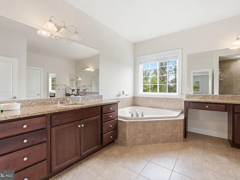 6526 Wayside Pl — Photo 29