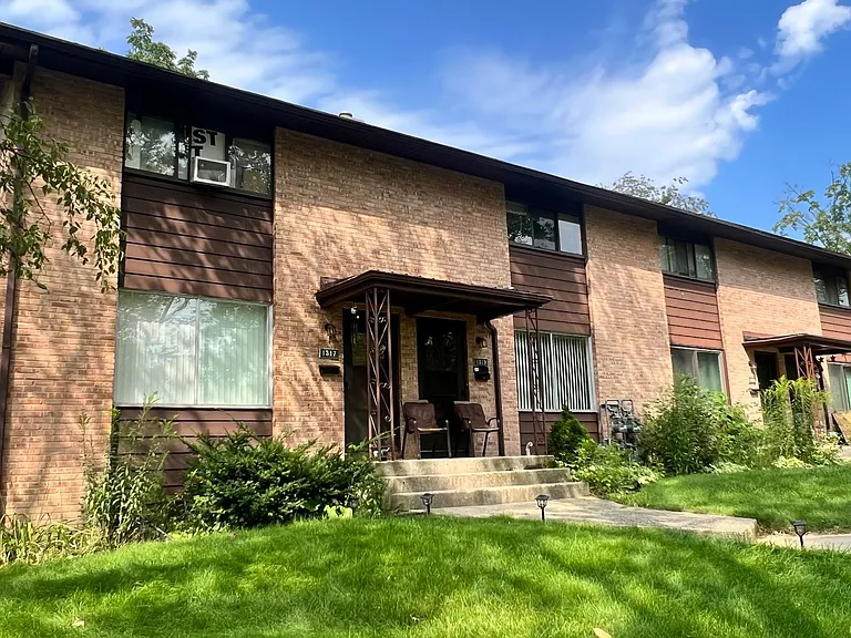 1317-1323 Northfield NE — Photo 1