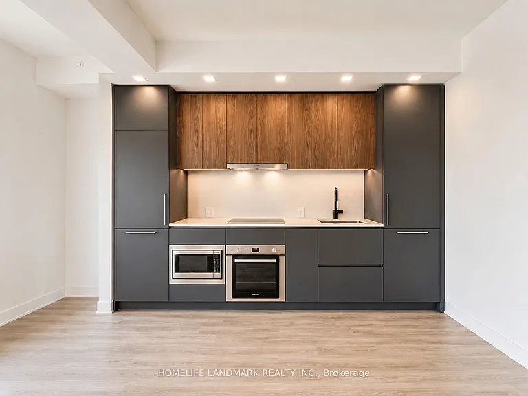 609 Sherbourne St #4010 — Photo 8