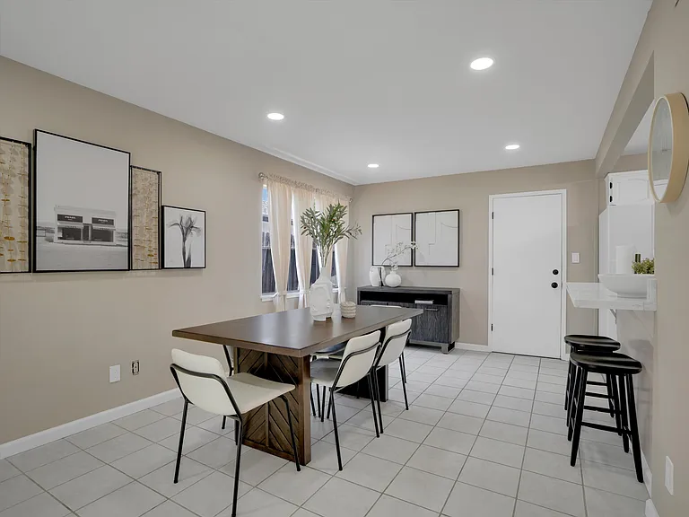 Meadowbrook Dr — Photo 11