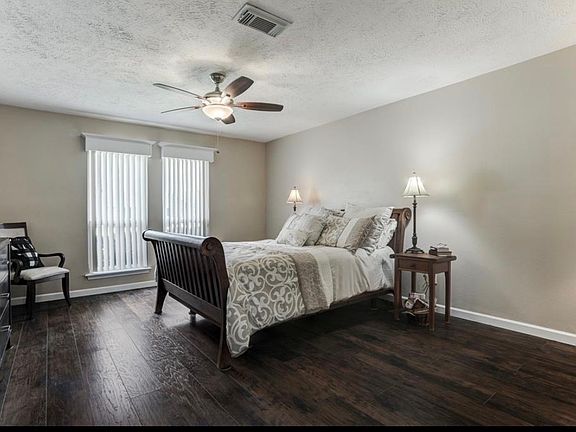 3rd image of 10239 Sagecourt Dr