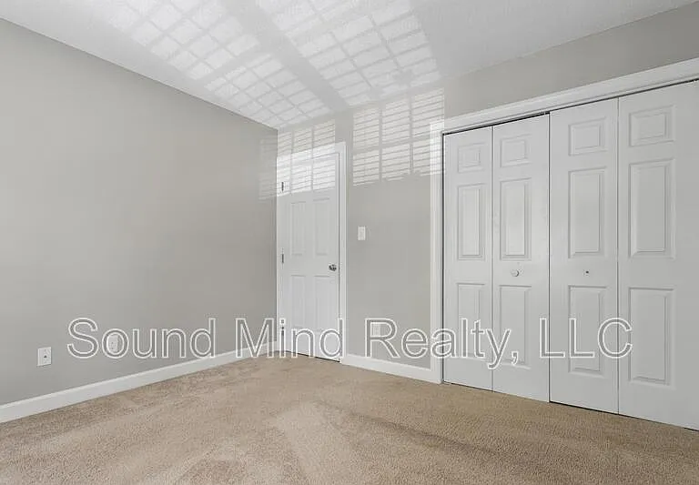 112 Lomond Ln — Photo 29