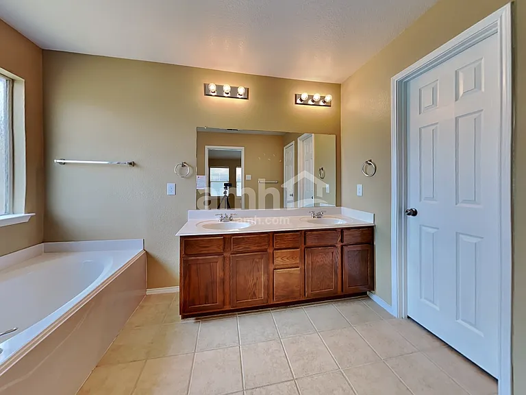 524 Anchor Way — Photo 12