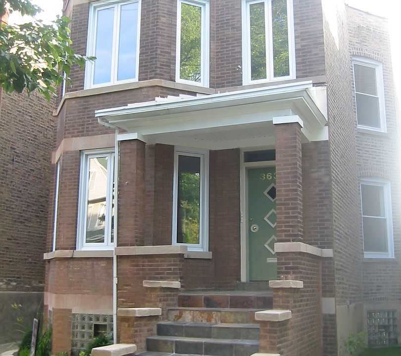 1st image of 3636 N Albany Ave #2