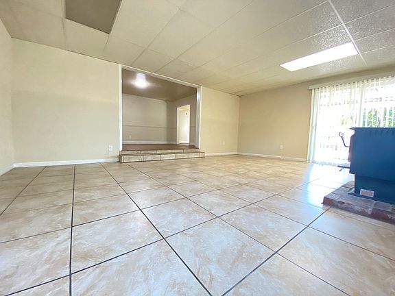 5th image of 250 Lincoln Ct