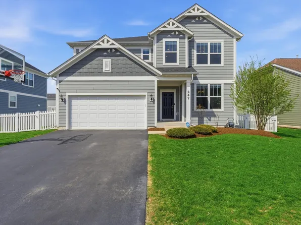 247 Carole St, Sugar Grove, IL 60554