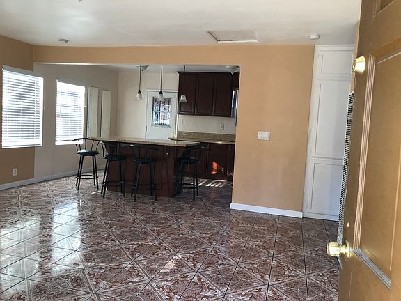 3rd image of 11126 Eastwood Ave