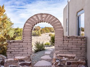 31 Quedo Rd, Santa Fe, NM 87508