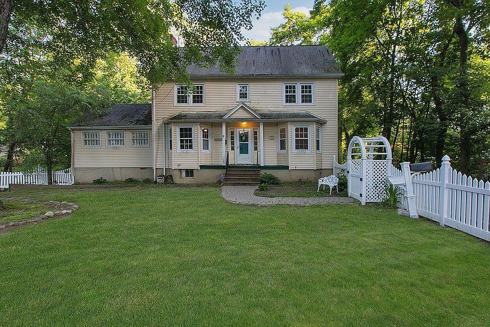2nd image of 106 De Baun Ave