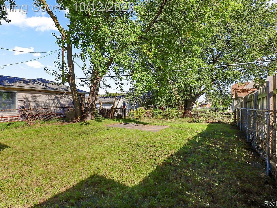 18102 Sunset St, photo 18