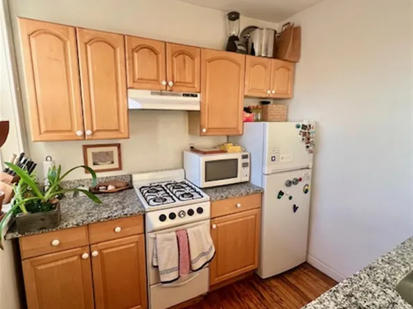 335-A Harvard St #12, Cambridge, MA 02139