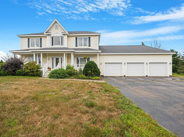 4 Summit Drive, Belmont, NH 03220
