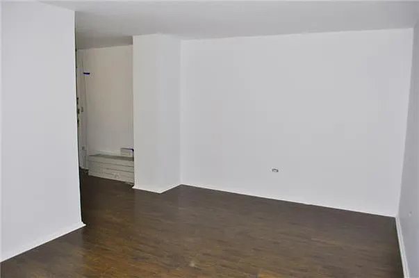 Rented by Weichert Manhattan Midtown | media 13