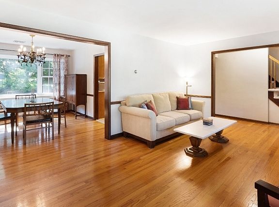 5th image of 4 Cypress Ave