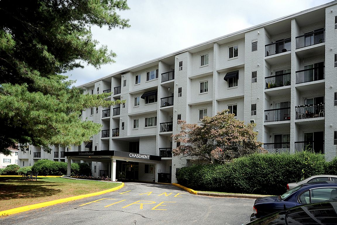 Chasemont Apartments - Exterior 1