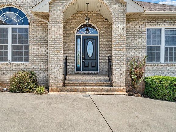 4th image of 1619 Sterling Place Cir