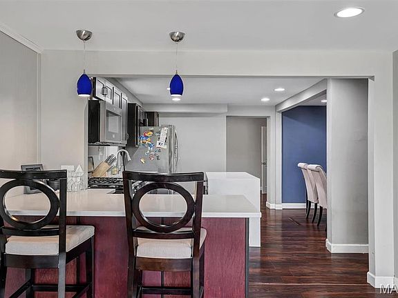 5th image of 831 Diversey Dr