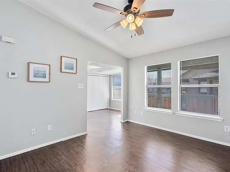 1701-1711 Rawhide Loop — Photo 4