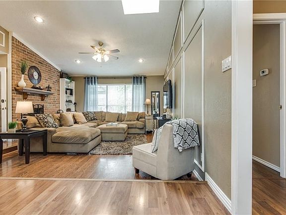 5th image of 422 Oakview Dr