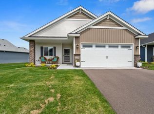 31709 Newport Curv, Lindstrom, MN 55045