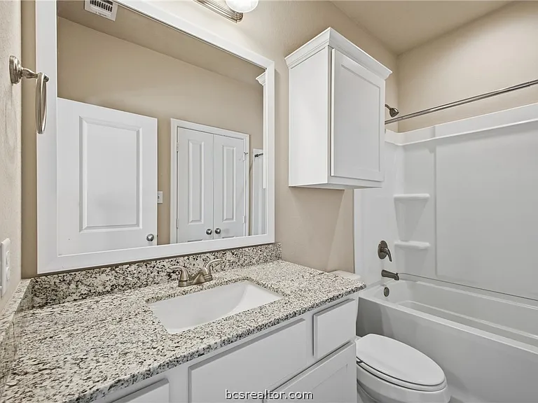 536 Momma Bear Dr — Photo 32