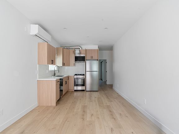 2nd image of 11140 Woodley Ave