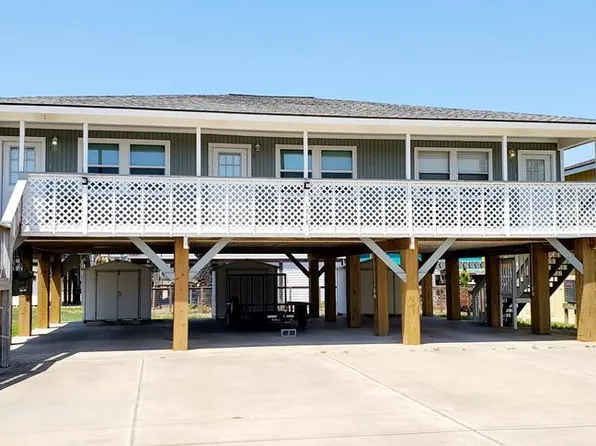 1315 S Magnolia St #2, Rockport, TX 78382