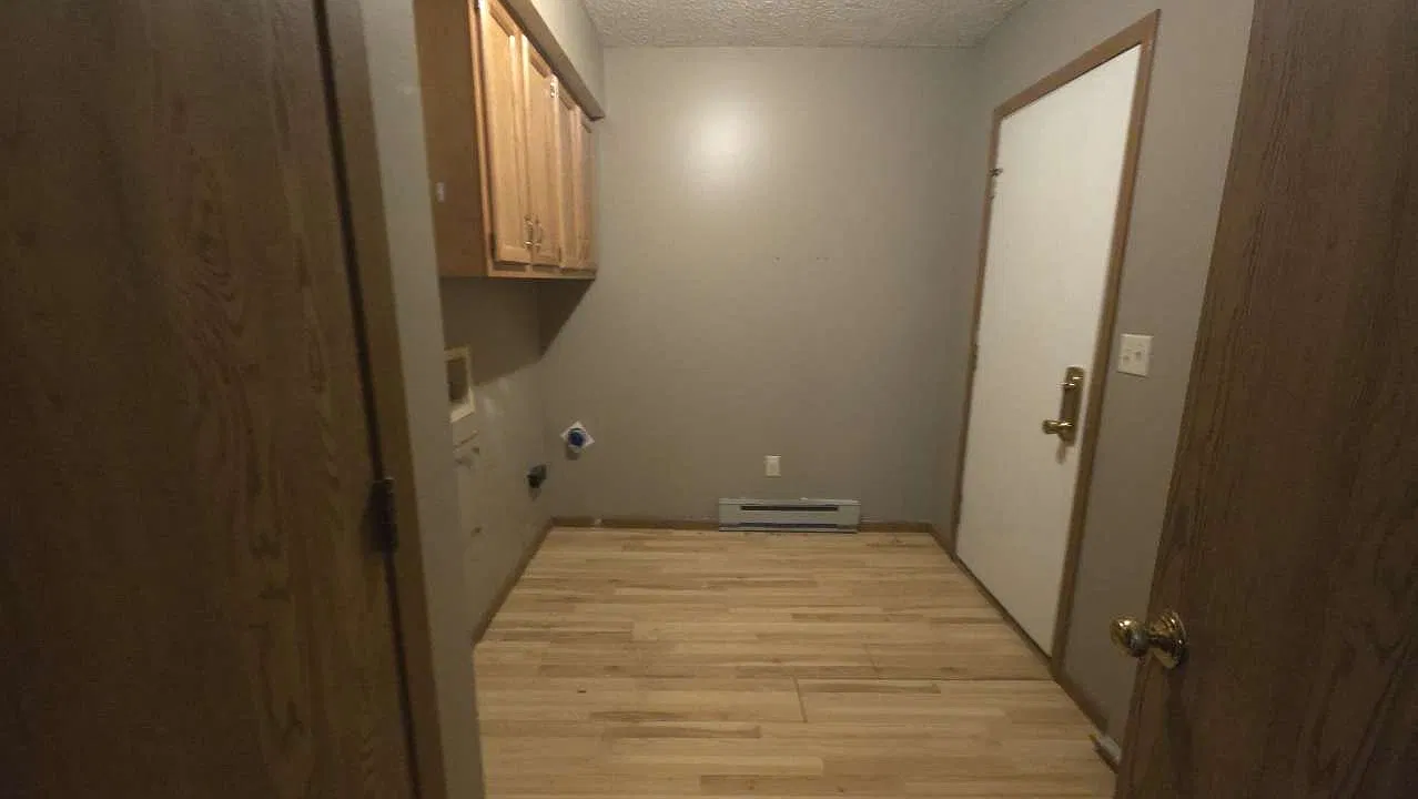 2 bed, 1303 sqft, $1,500 — Photo 2