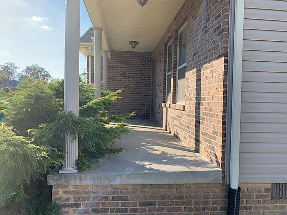 4th image of 203 Newport Ln