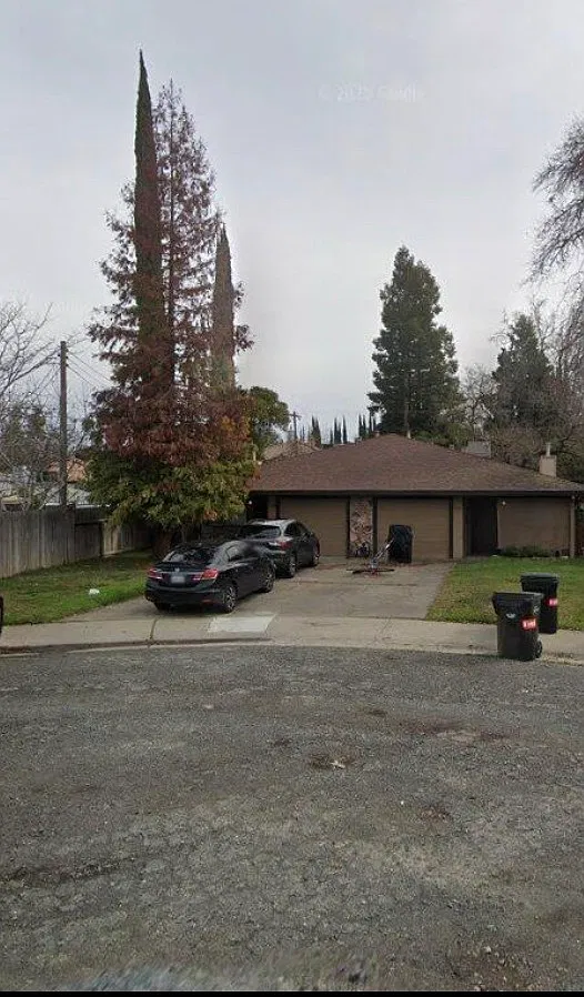 2 bed, 918 sqft, $2,500 — Photo 1