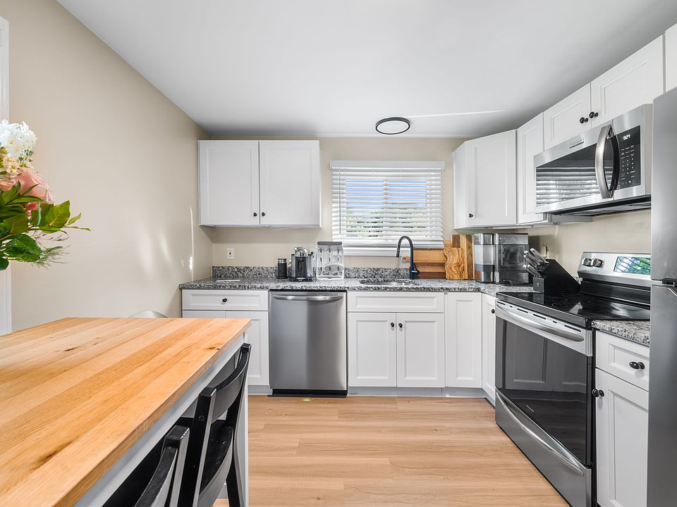 1st image of 25 Enfield St #27