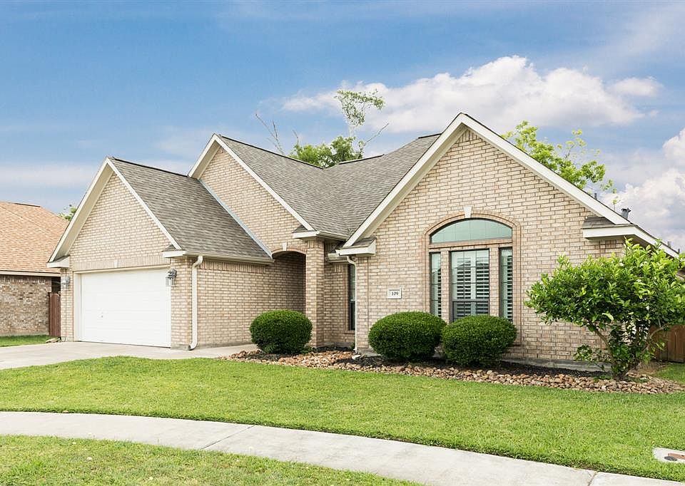1st image of 109 Eagle Nest Ct