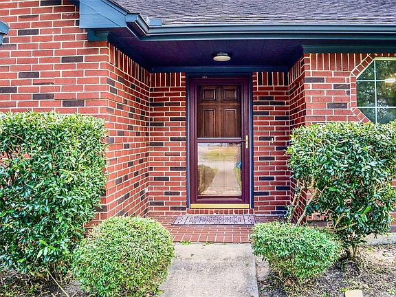 5th image of 2211 Meadows Blvd