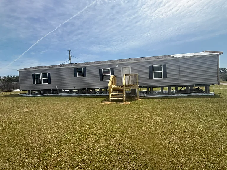 15931 Pine Grove Road Ext W #W — Photo 8