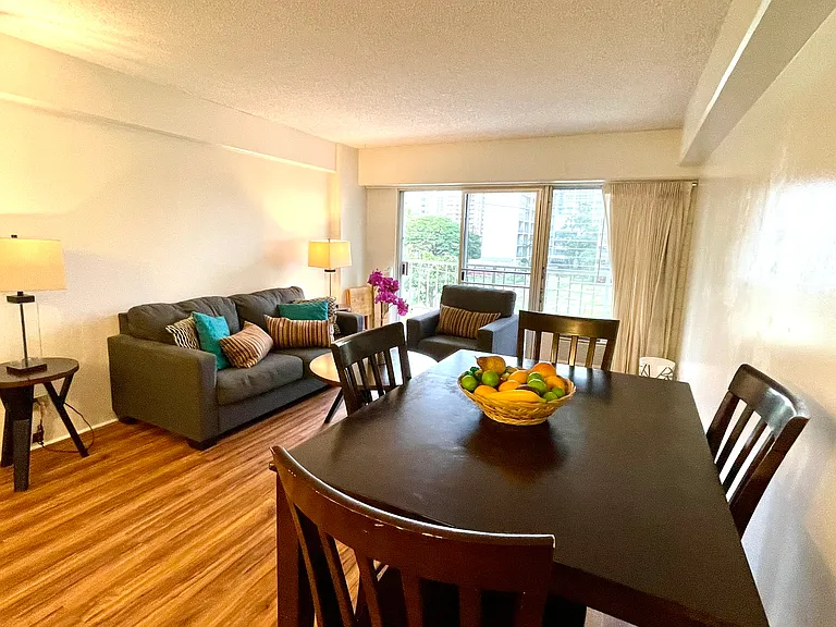 303 Liliuokalani Ave #301 — Photo 4
