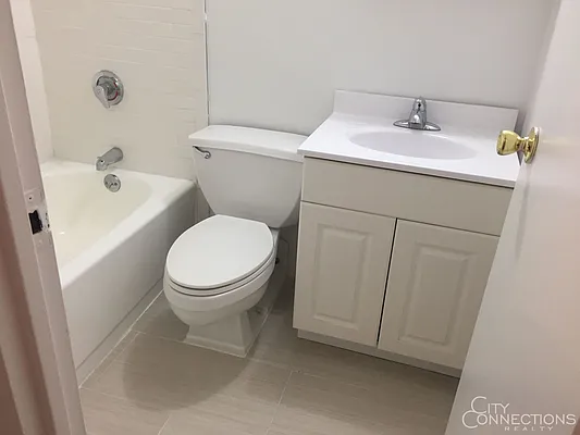 Rented by City Connections Realty | media 19