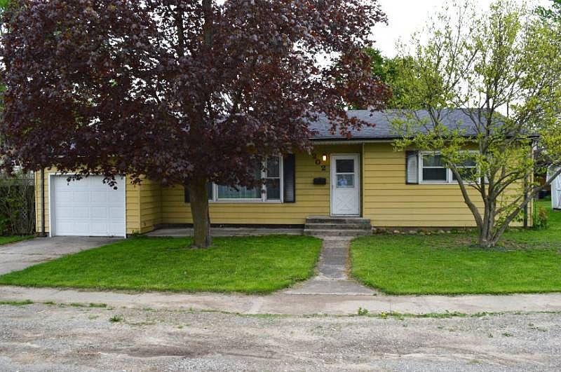 1st image of 202 Rock St