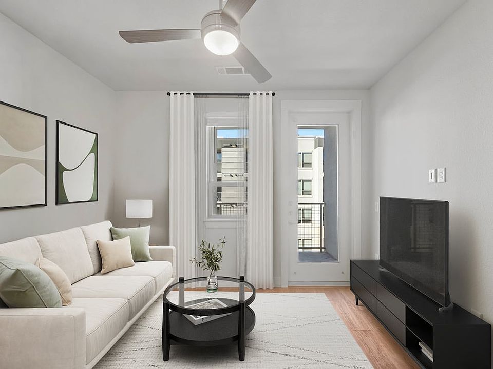 Finish Package II living room