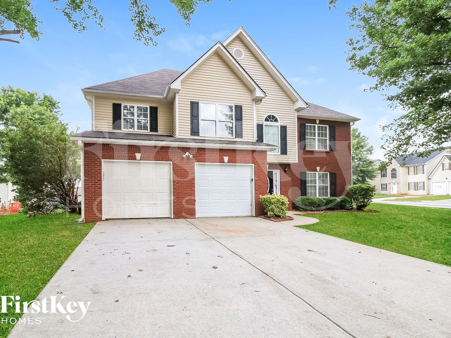 4 bed, 2.5 bath, 2254 sqft, $2,060 — Photo 2
