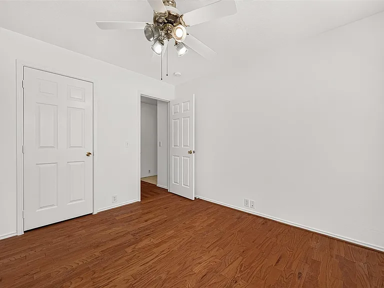 6807 Lauderwick Ct — Photo 25