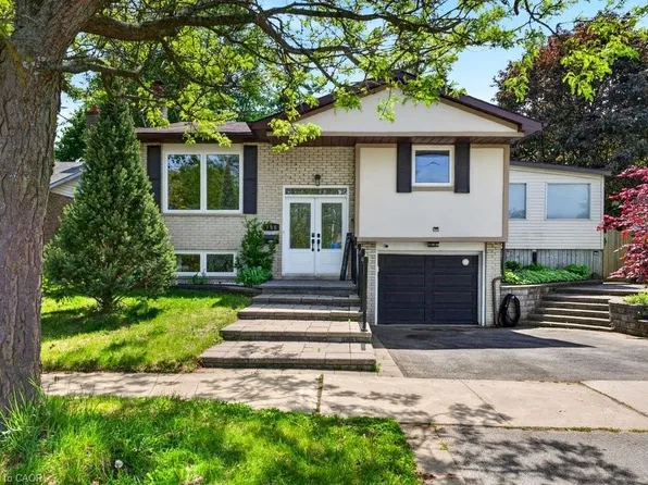 758 Francis Rd, Burlington, ON L7T 4A3