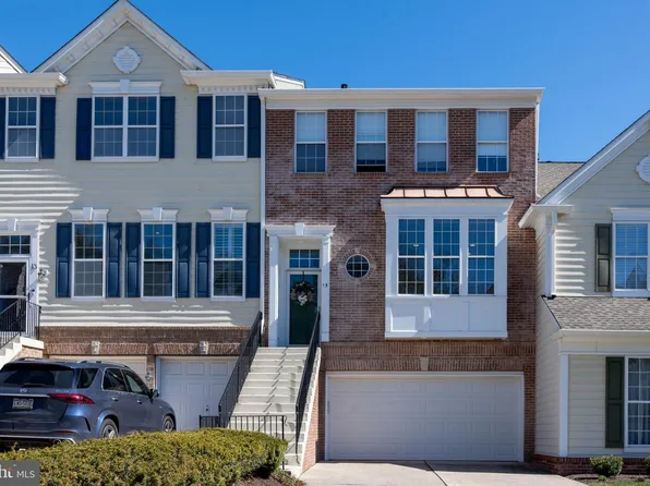 15 Charter Oak Ct, Doylestown, PA 18901