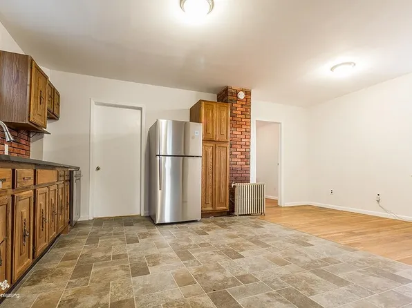 178 Avenue F image 9 of 14