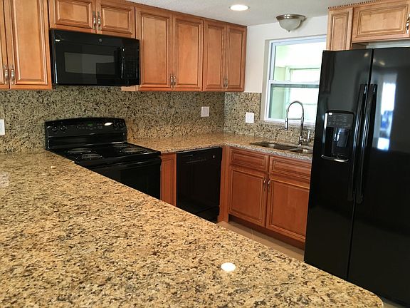 3rd image of 5616 Casino Dr