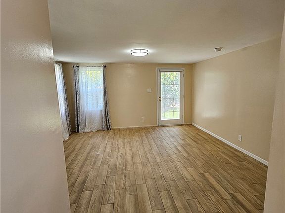 4th image of 14914 S Denker Ave #1