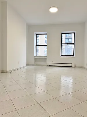 Rented by Paley Management | media 17